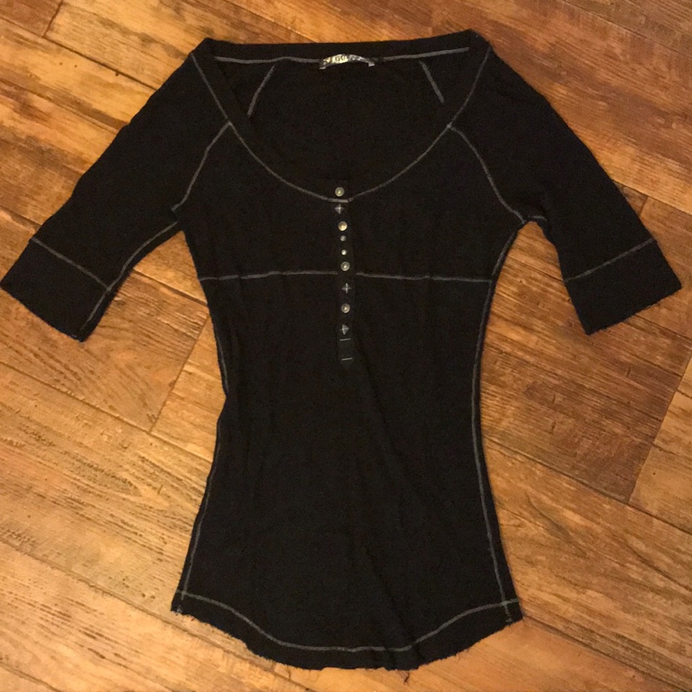 GUESS Waffle Knit Tee